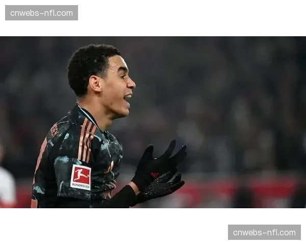 凯恩世界波破门后送点，拜仁前锋上演梅开二度与失误并存