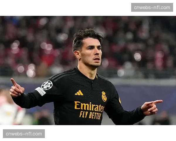 专栏：依赖老将的巴萨，年轻化的皇马，截然不同的建队哲学