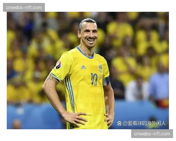 更衣室特写：乌迪内斯老将向年轻球员示范如何在压迫中保持防守阵型