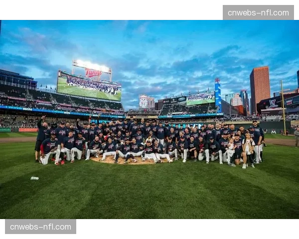 MLB伦敦赛，大都会与费城人赛前在伦敦眼旁进行跨界推广活动