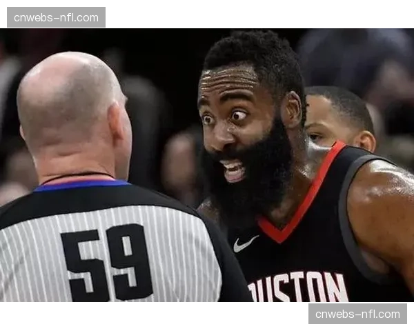 “古铁雷斯通过一致判定战胜西蒙，取得职业生涯最长的八连胜”