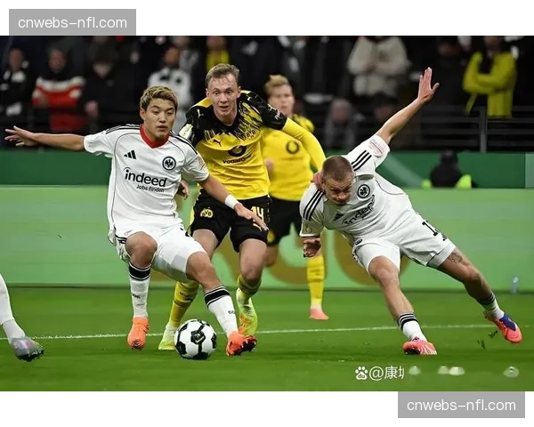 洛里昂领先后节奏管理保守,依赖边路推进和定位球